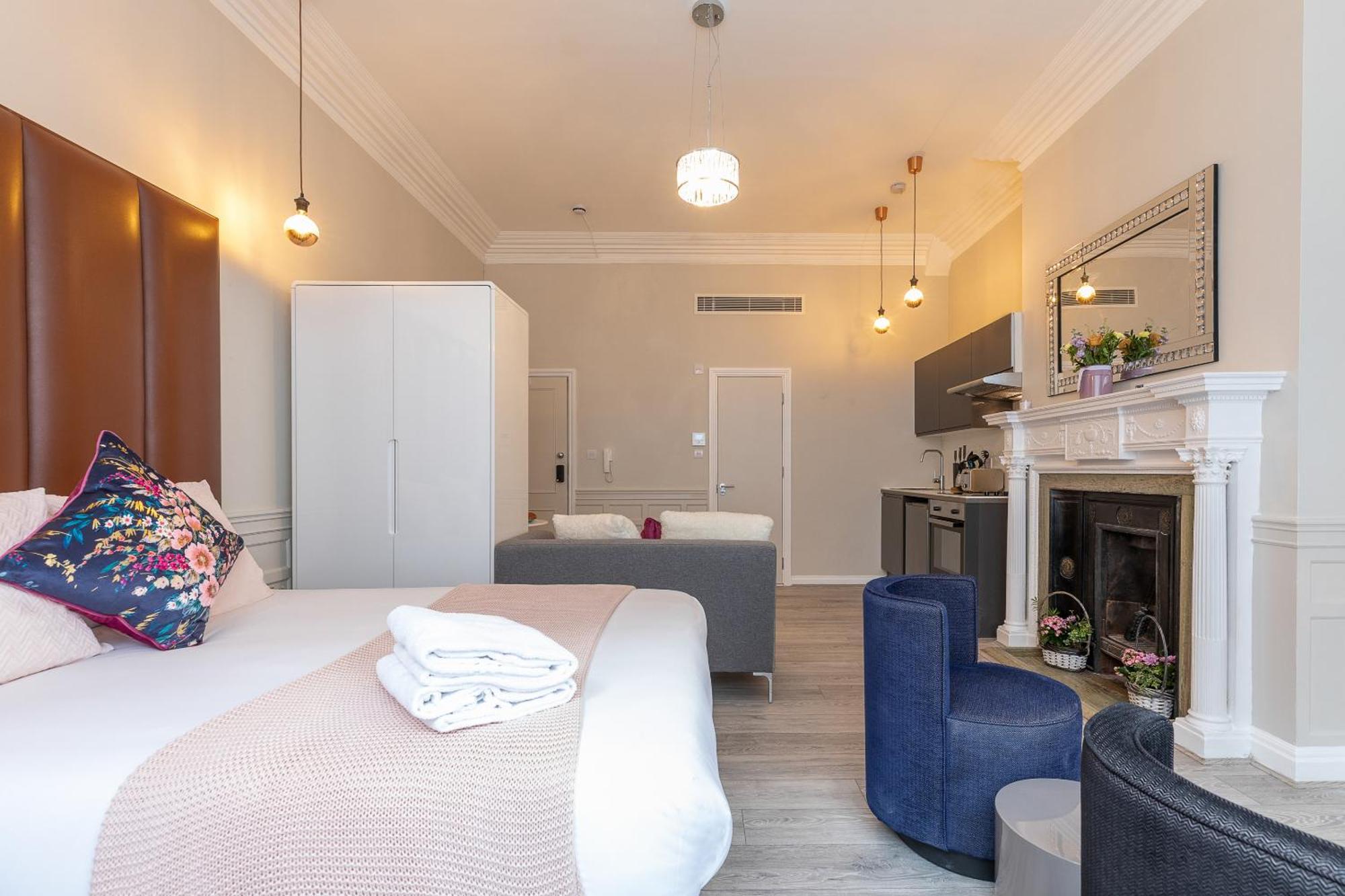 Air Conditioned High St Kensington Appartement Londres